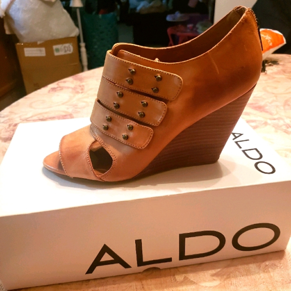 Aldo DALECKI-28 Wedges COGNAC sz 10